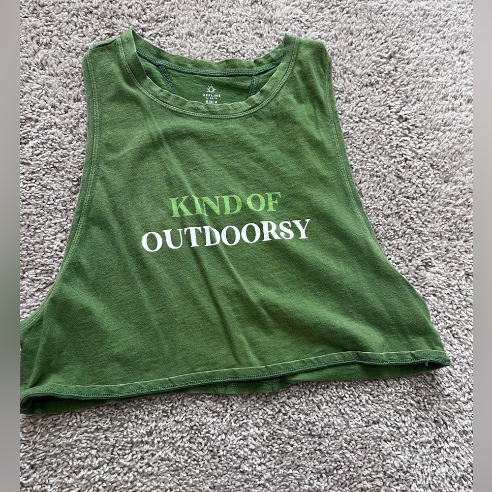 Aerie “Kind of outdoorsy” cropped shirt